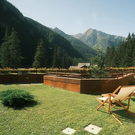 Campzero Active Luxury Hotel Champoluc