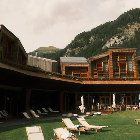 Campzero Active Luxury Hotel Champoluc