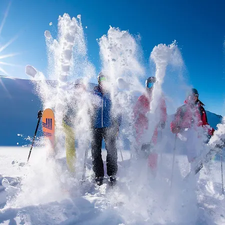 Aethos Hotel Monterosa 호텔