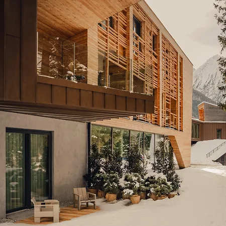 Aethos Monterosa Hotel